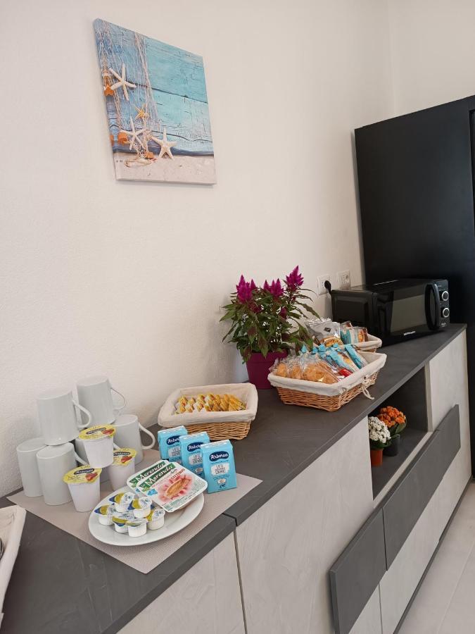 Costa Di Sopra Affittacamere By Hospitality Sardinia Quartu Sant'Elena Bagian luar foto