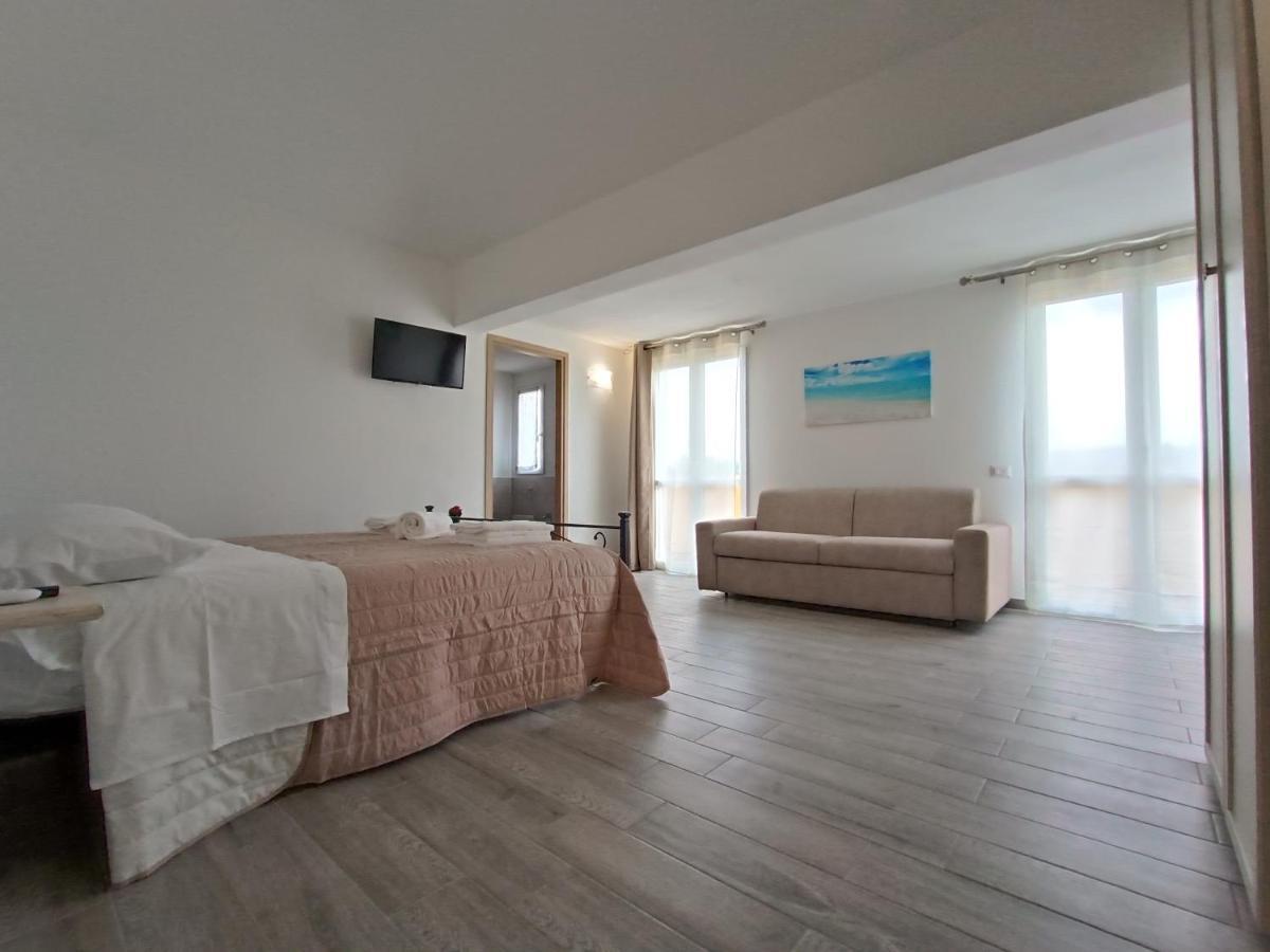Costa Di Sopra Affittacamere By Hospitality Sardinia Quartu Sant'Elena Bagian luar foto